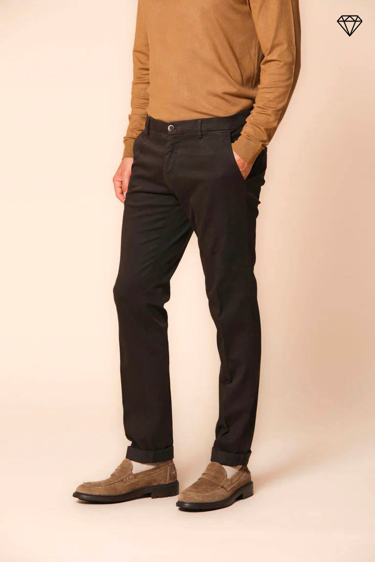 Milano pantalone chino uomo in gabardina stretch extra slim fit ①