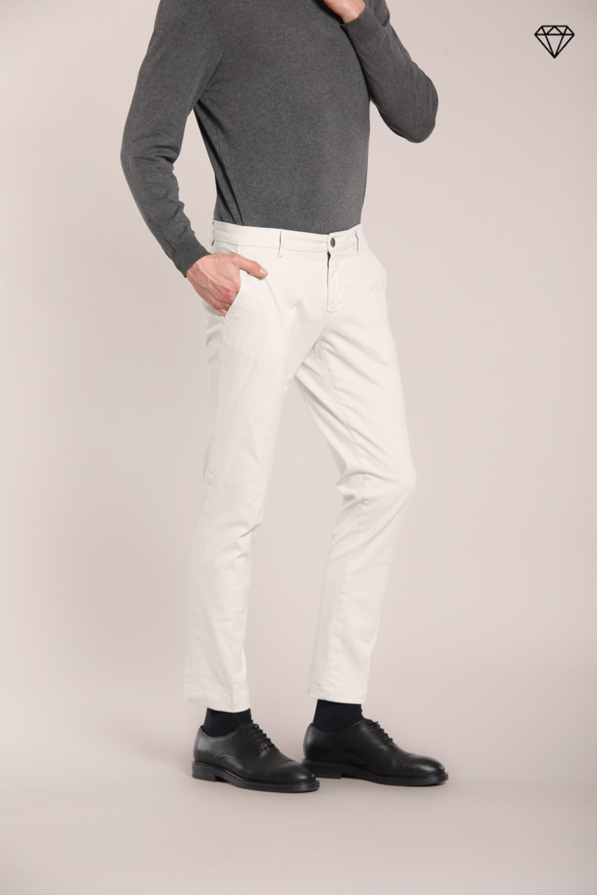 Milano pantalone chino uomo in gabardina stretch extra slim fit ①