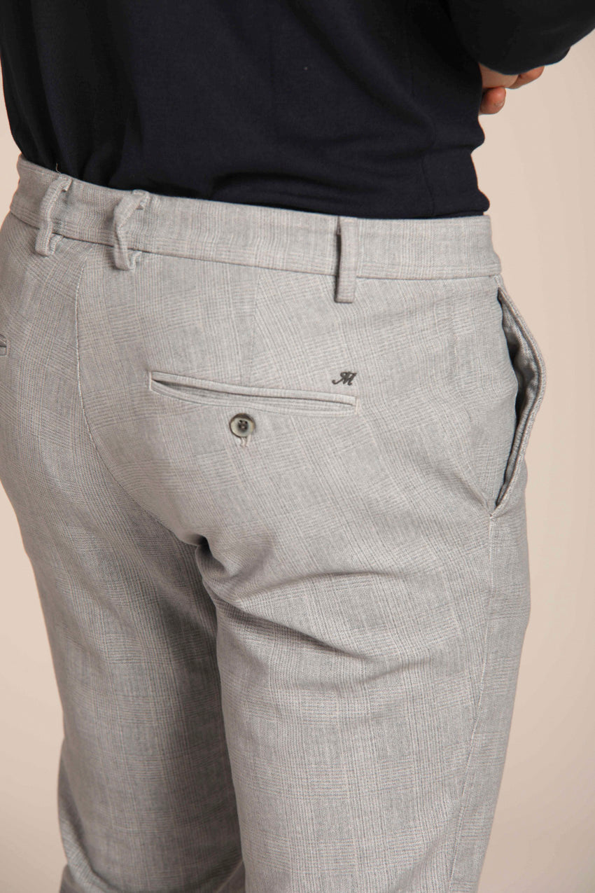 immagine 5 di pantalone chino uomo modello Milano Style, con stampa galles , di colore grigio, extra slim fit di Mason's