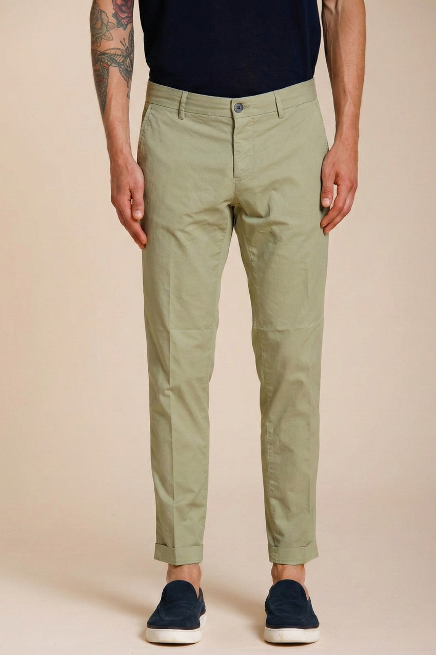 Milano pantalone chino uomo in gabardina stretch extra slim fit ①