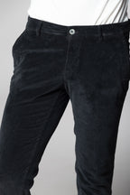 Milano Herren Chinohose aus 500-Rippen-Samt extra slim fit