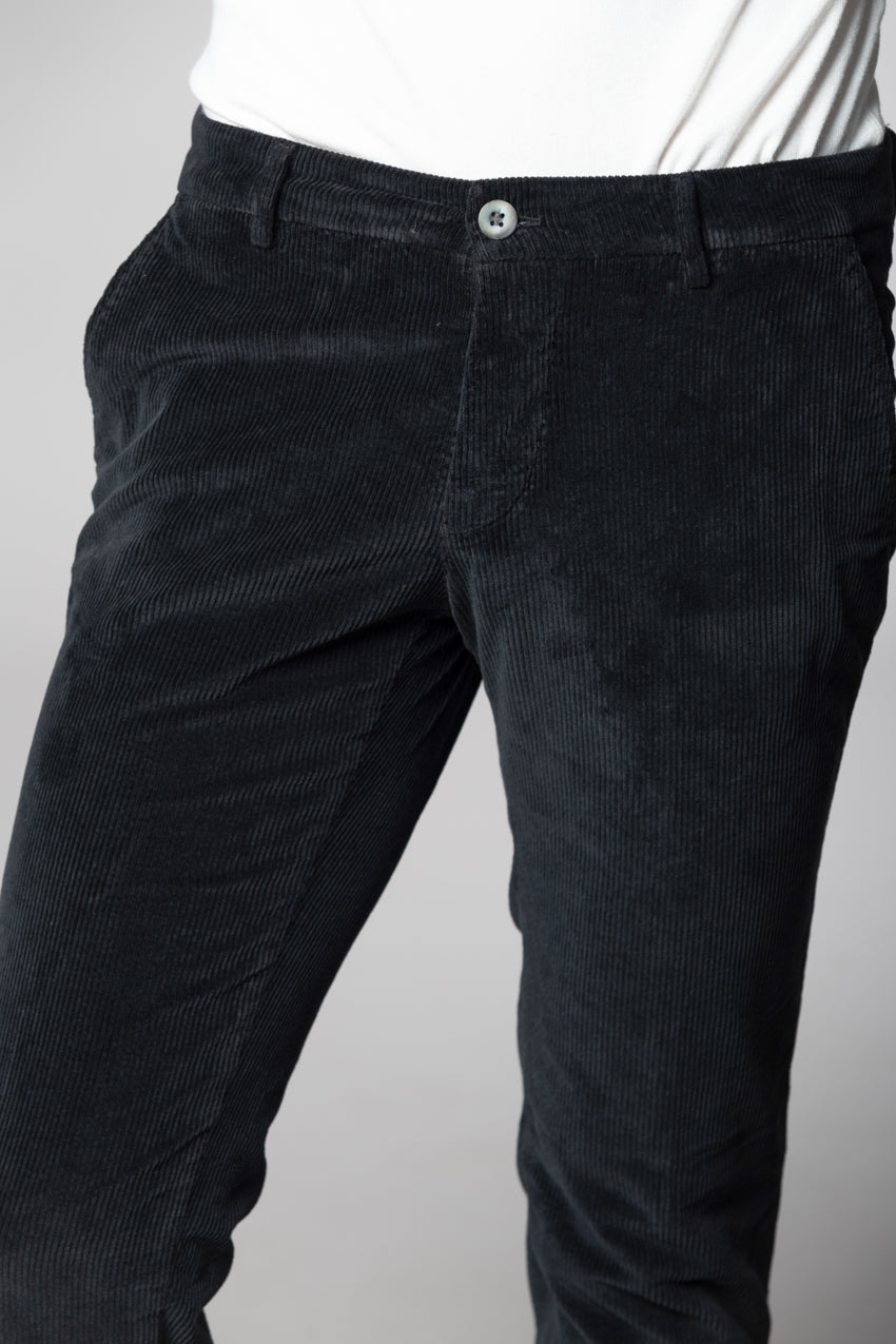 Milano Herren Chinohose aus 500-Linien-Velours extra slim fit
