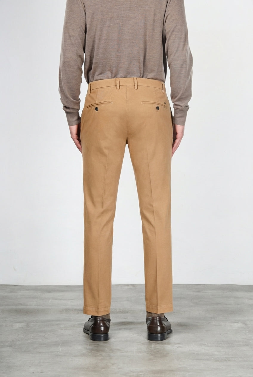 Milano pantalone chino uomo in gabardina stretch extra slim fit ①