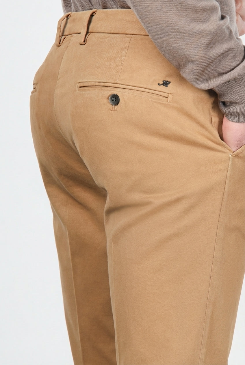 Milano pantalone chino uomo in gabardina stretch extra slim fit ①
