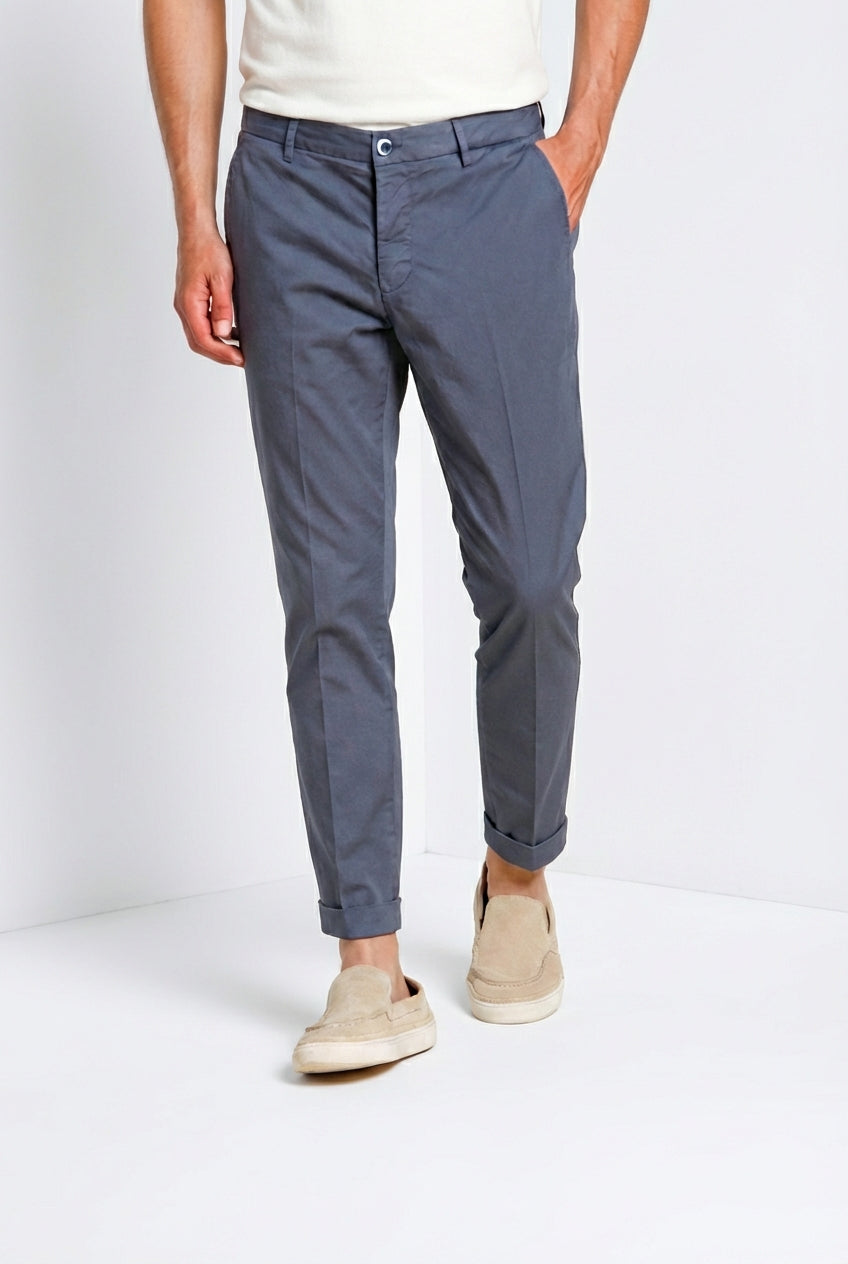 Milano pantalone chino uomo in gabardina stretch extra slim fit ①