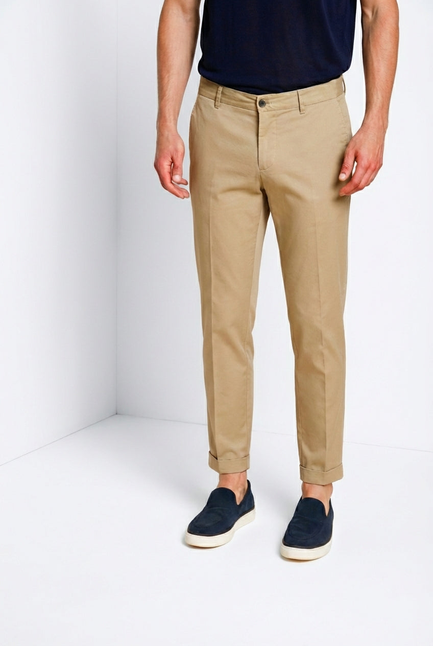 Milano pantalone chino uomo in gabardina stretch extra slim fit ①