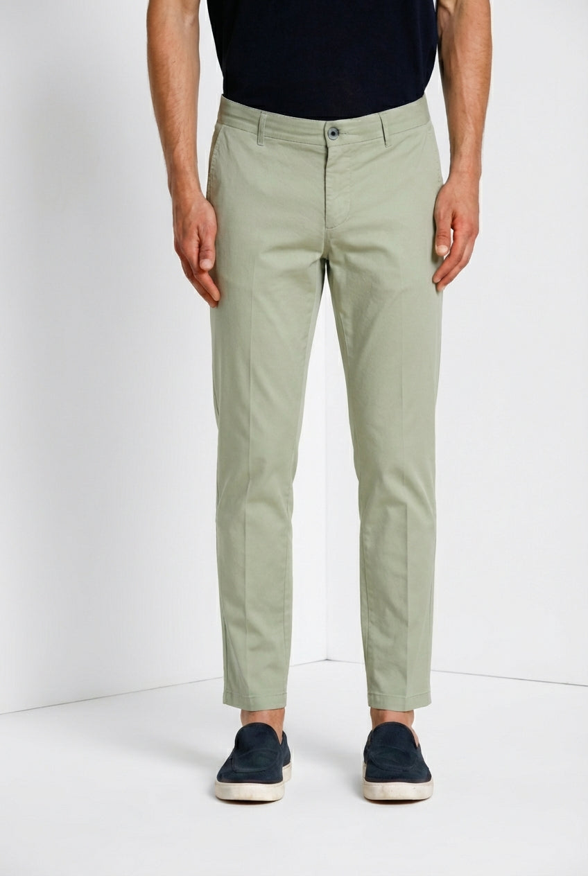 Milano pantalone chino uomo in gabardina stretch extra slim fit ①