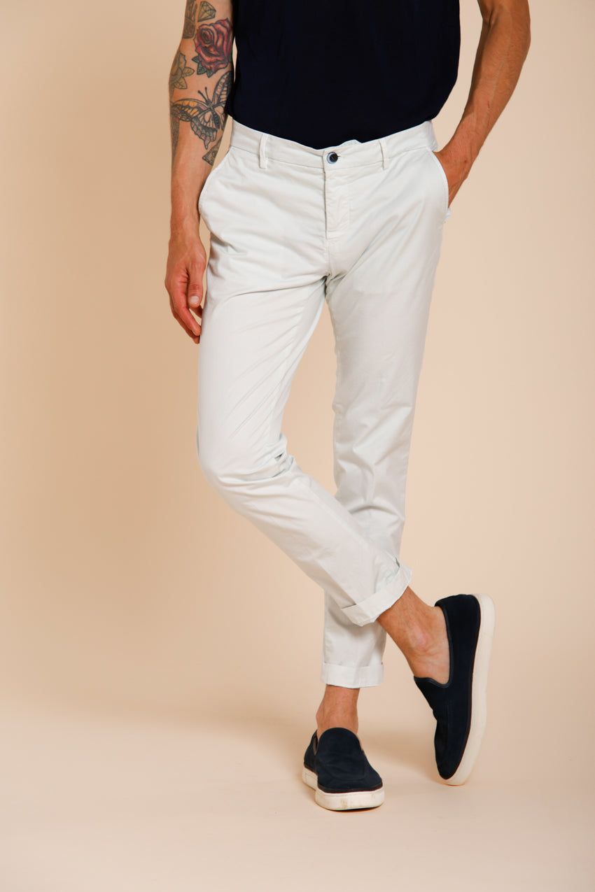 Milano pantalone chino uomo in gabardina stretch extra slim fit ①