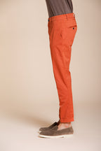 Milano pantalone chino uomo in gabardina stretch extra slim fit ①