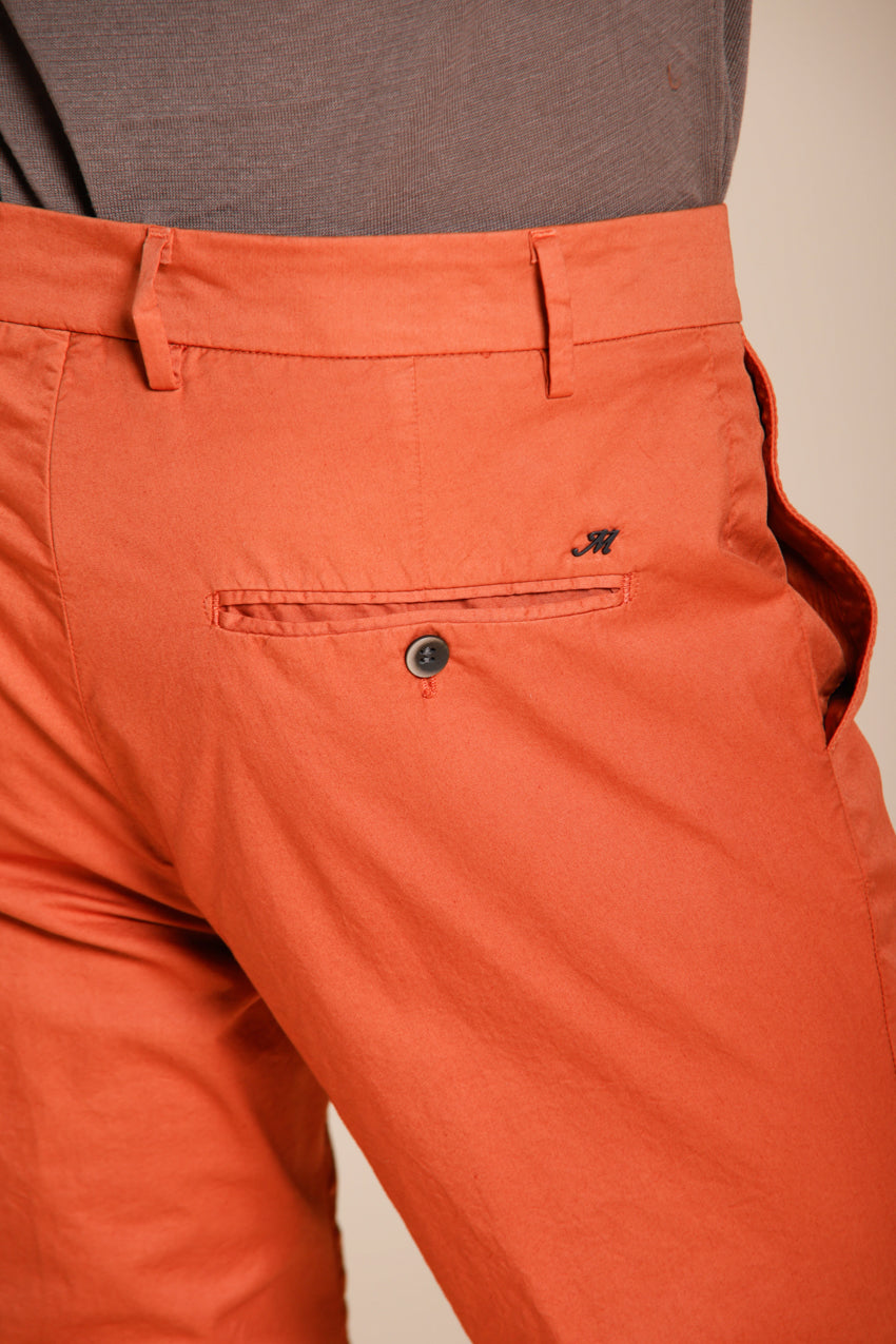 Milano pantalone chino uomo in gabardina stretch extra slim fit ①