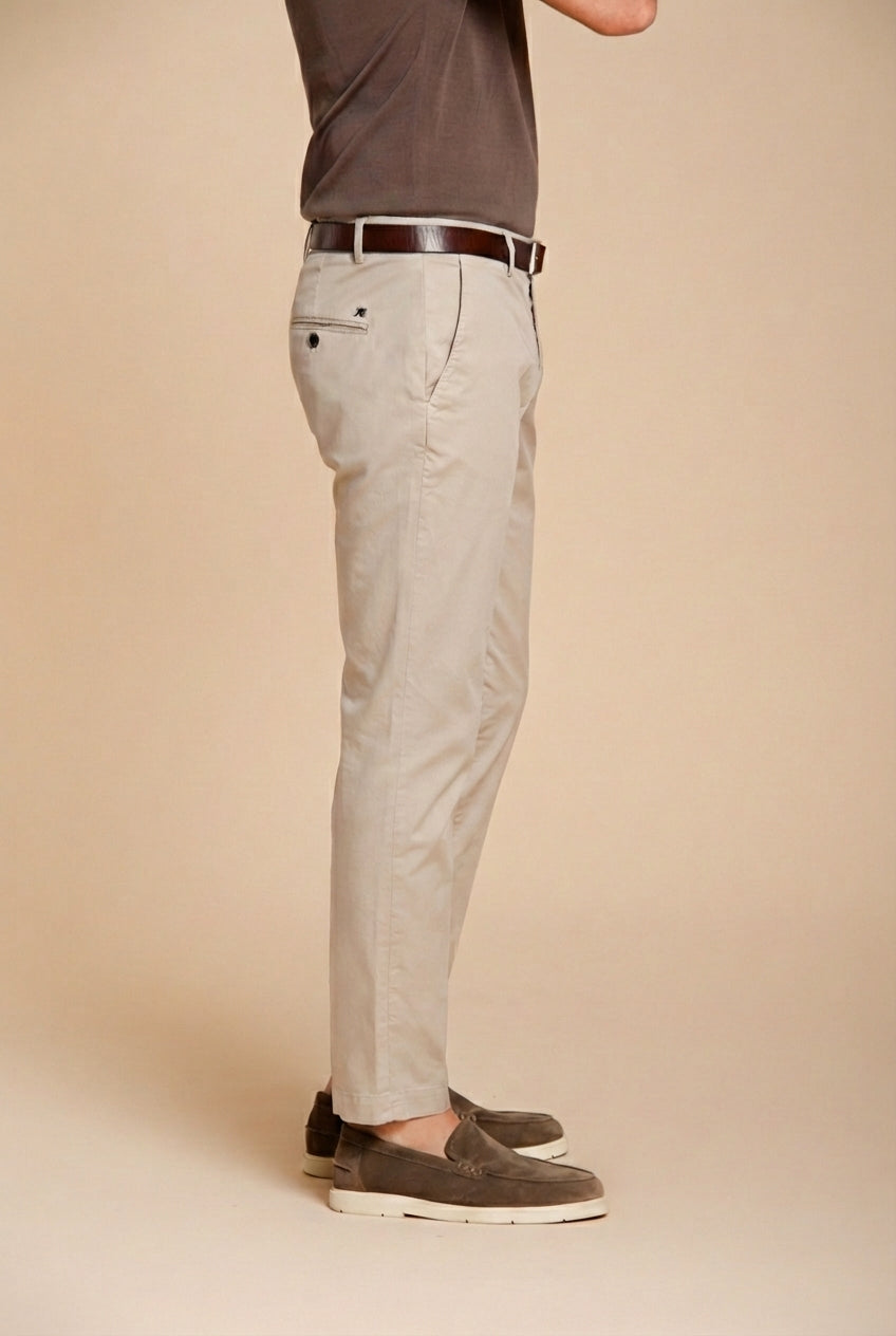 Milano pantalone chino uomo in gabardina stretch extra slim fit ①