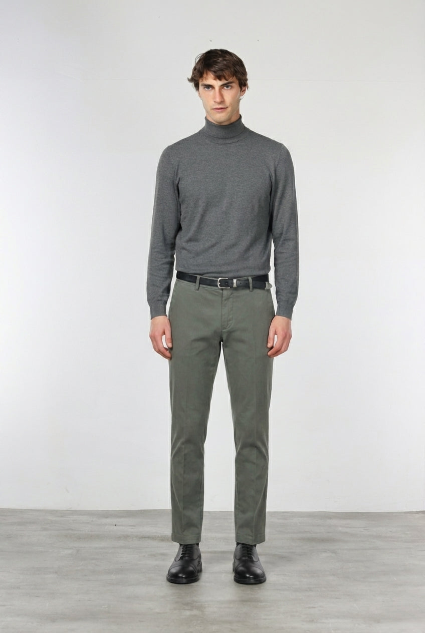 Milano Chinohose Herren in Stretch-Gabardine, Extra Slim Fit ①