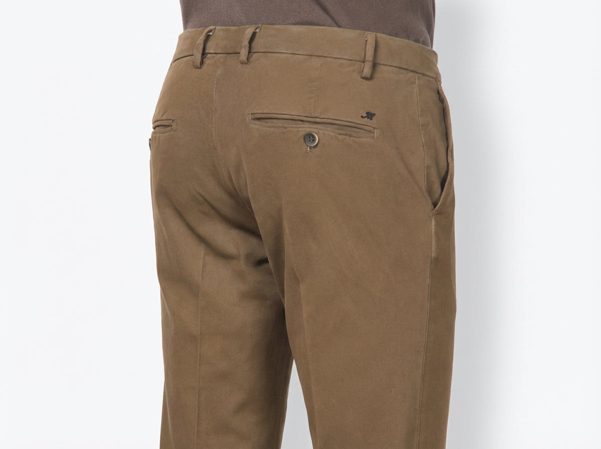 Milano pantalone chino uomo in gabardina stretch extra slim fit ①