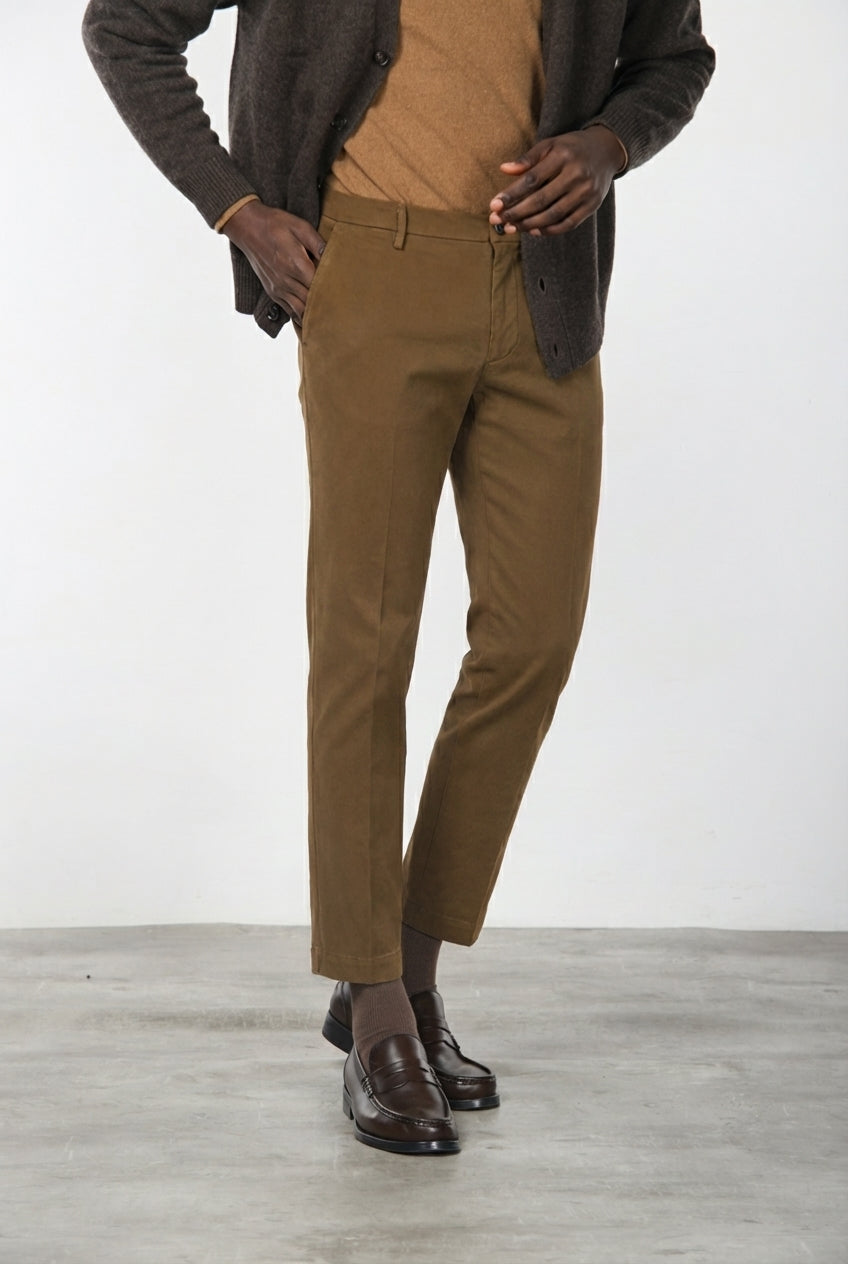 Milano pantalone chino uomo in gabardina stretch extra slim fit ①