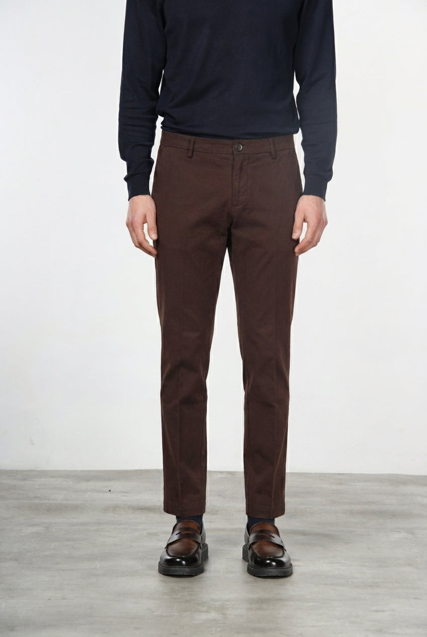 Milano Chinohose Herren in Stretch-Gabardine, Extra Slim Fit ①
