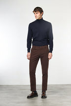 Milano Chinohose Herren in Stretch-Gabardine, Extra Slim Fit ①