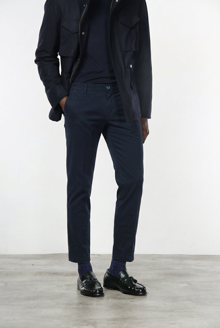 Milano pantalone chino uomo in gabardina stretch extra slim fit ①