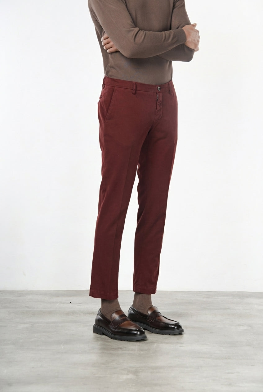 Milano pantalone chino uomo in gabardina stretch extra slim fit ①