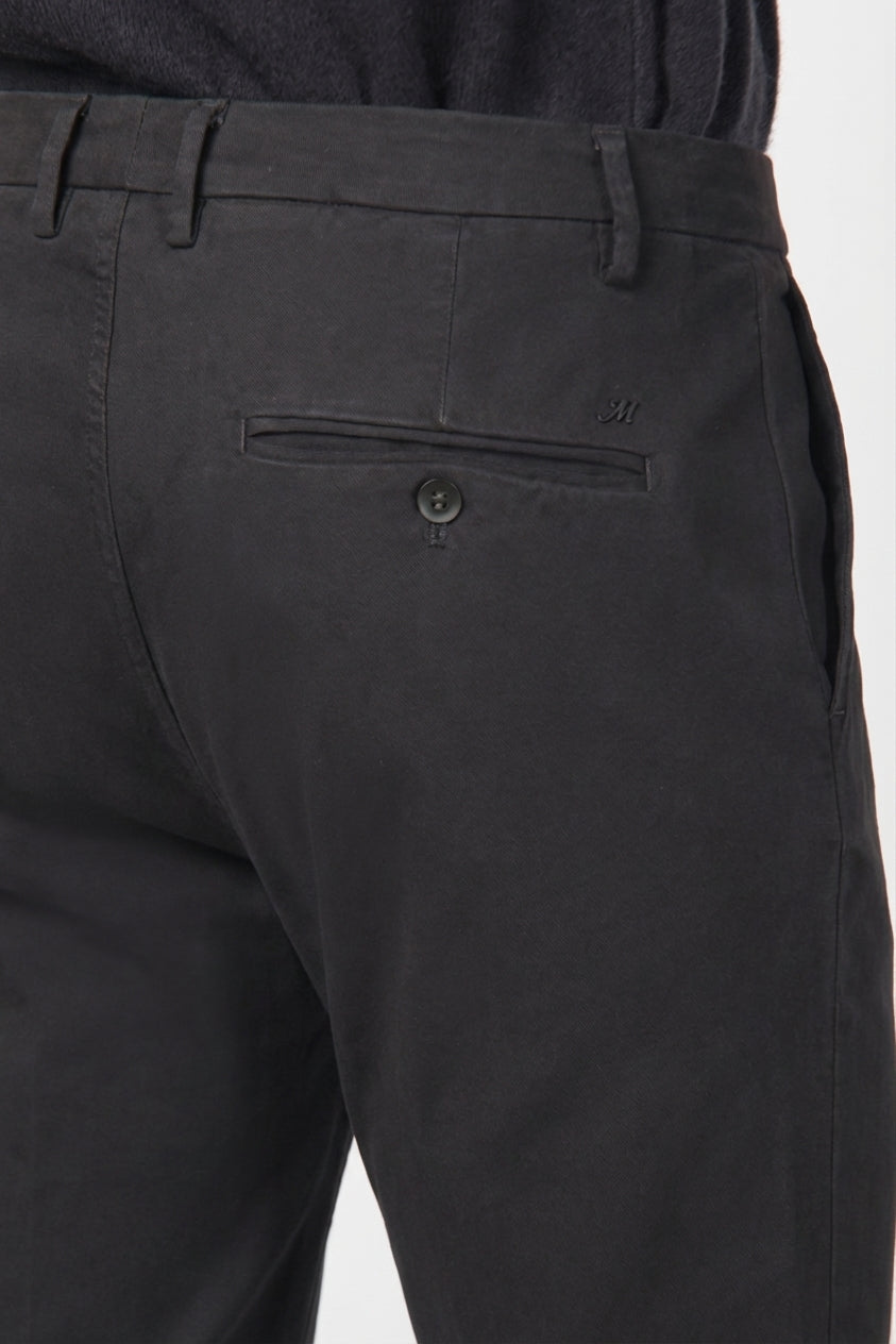 Milano Chinohose Herren in Stretch-Gabardine, Extra Slim Fit ①