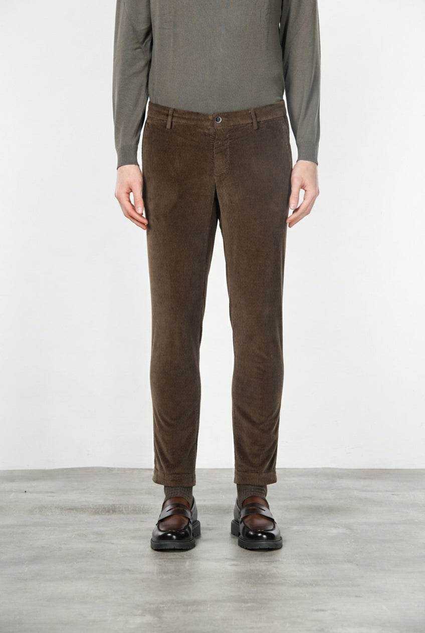 Milano pantalone chino uomo in velluto 500 righe extra slim fit ①