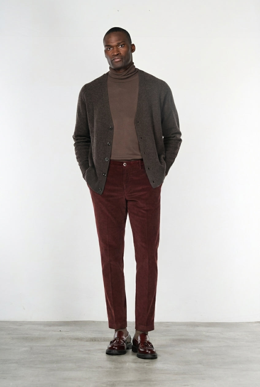 Milano Chinohose für Herren aus 500-Rippen-Samt mit extra slim fit ①
