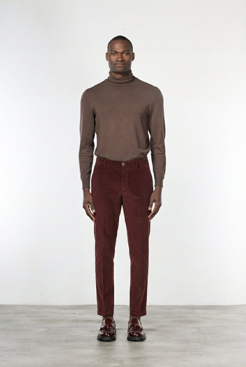Milano Chinohose für Herren aus 500-Rippen-Samt mit extra slim fit ①
