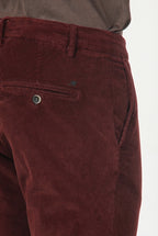 Milano Chinohose für Herren aus 500-Rippen-Samt mit extra slim fit ①
