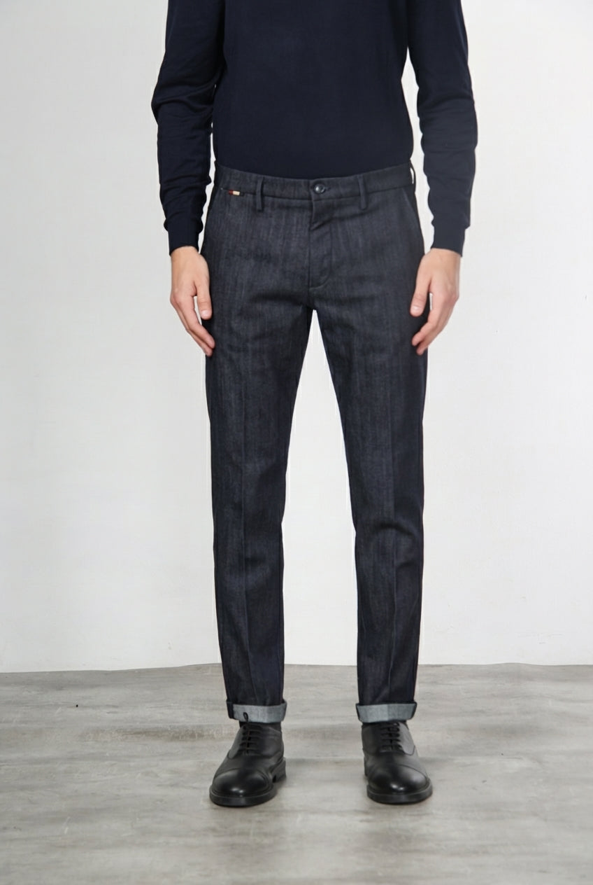 Osaka pantalone chino uomo in denim stretch carrot fit