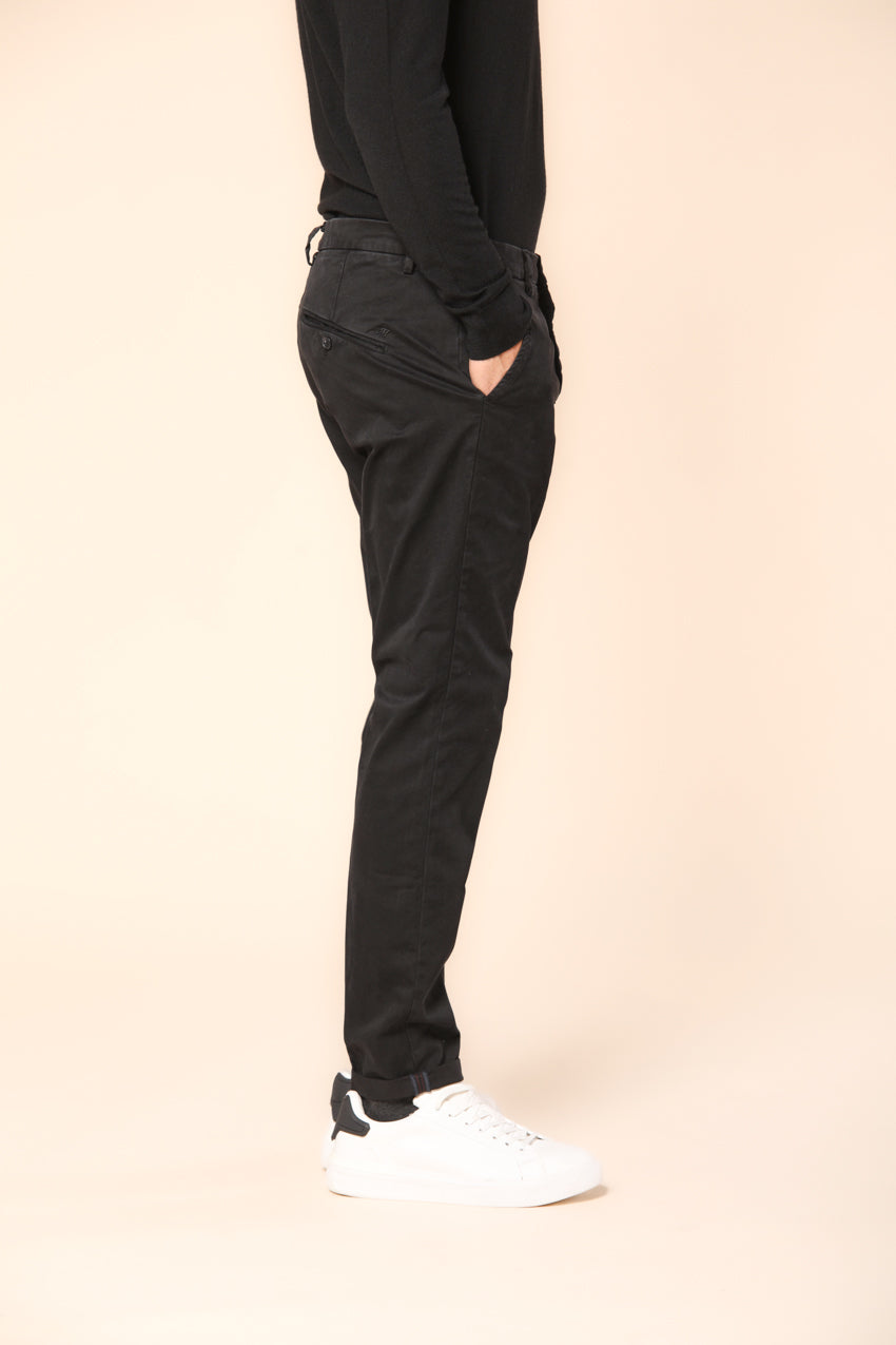 Osaka Herren Chino-Hose aus Baumwoll-Modal-Stretch Carrot Fit ①