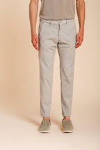 Torino Elegance pantalone chino uomo in tricotina fine di cotone e lyocell slim fit