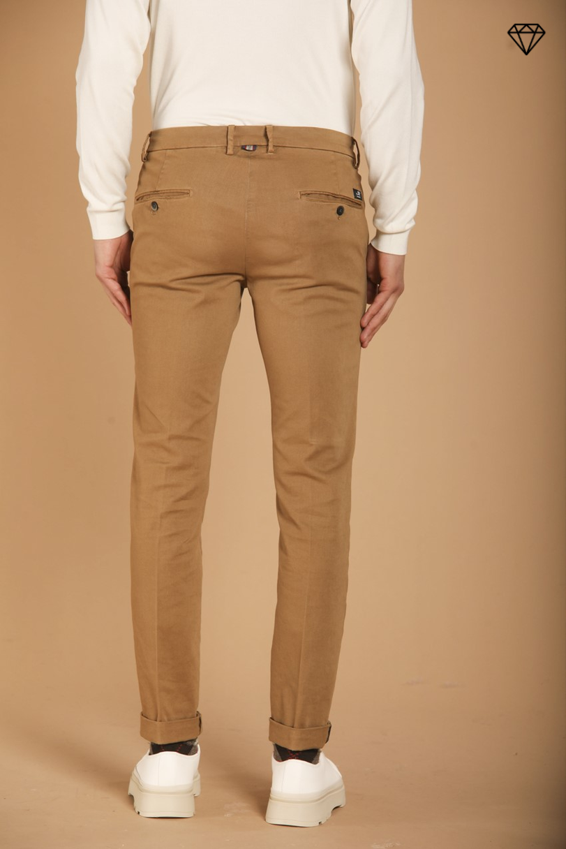 Torino herren chinohose aus gabardine slim Fit  ①