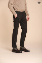 Foto 4 Torino pantalone chino uomo in gabardina slim fit ①