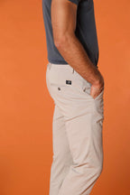 Torino Herren-Chinohose aus Jacquard-Strick mit beigem Garn Slim Fit