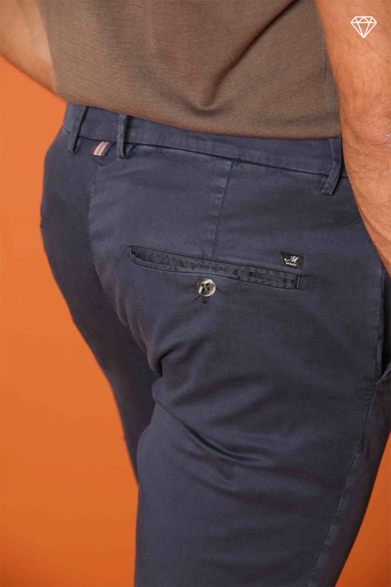 Torino Herren Chino Hose aus leichtem Baumwoll- und Lyocell-Tricot Slim Fit ①