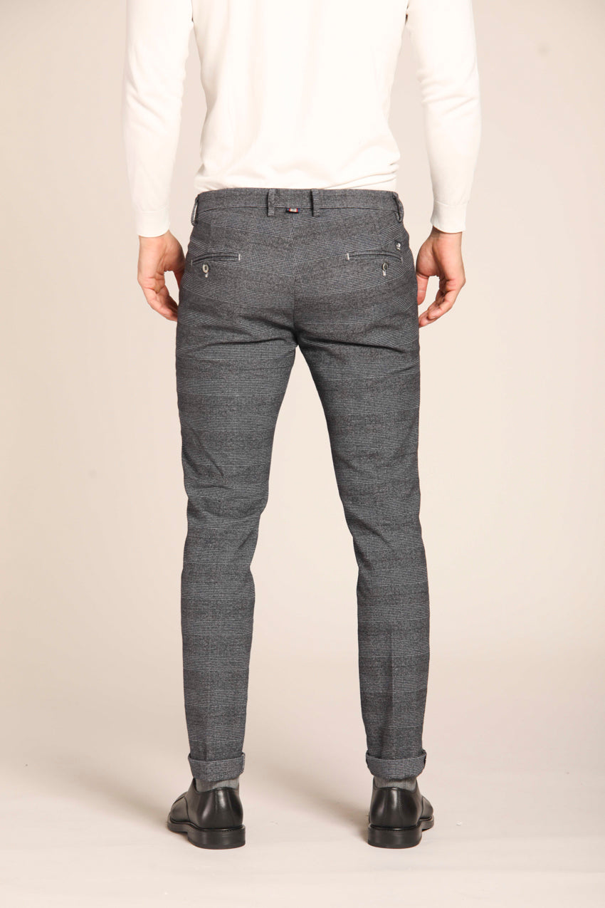 immagine 5 di pantalone chino uomo modello Torino Style, con pattern galles sfumato, di colore grigio, fit slim di Mason's