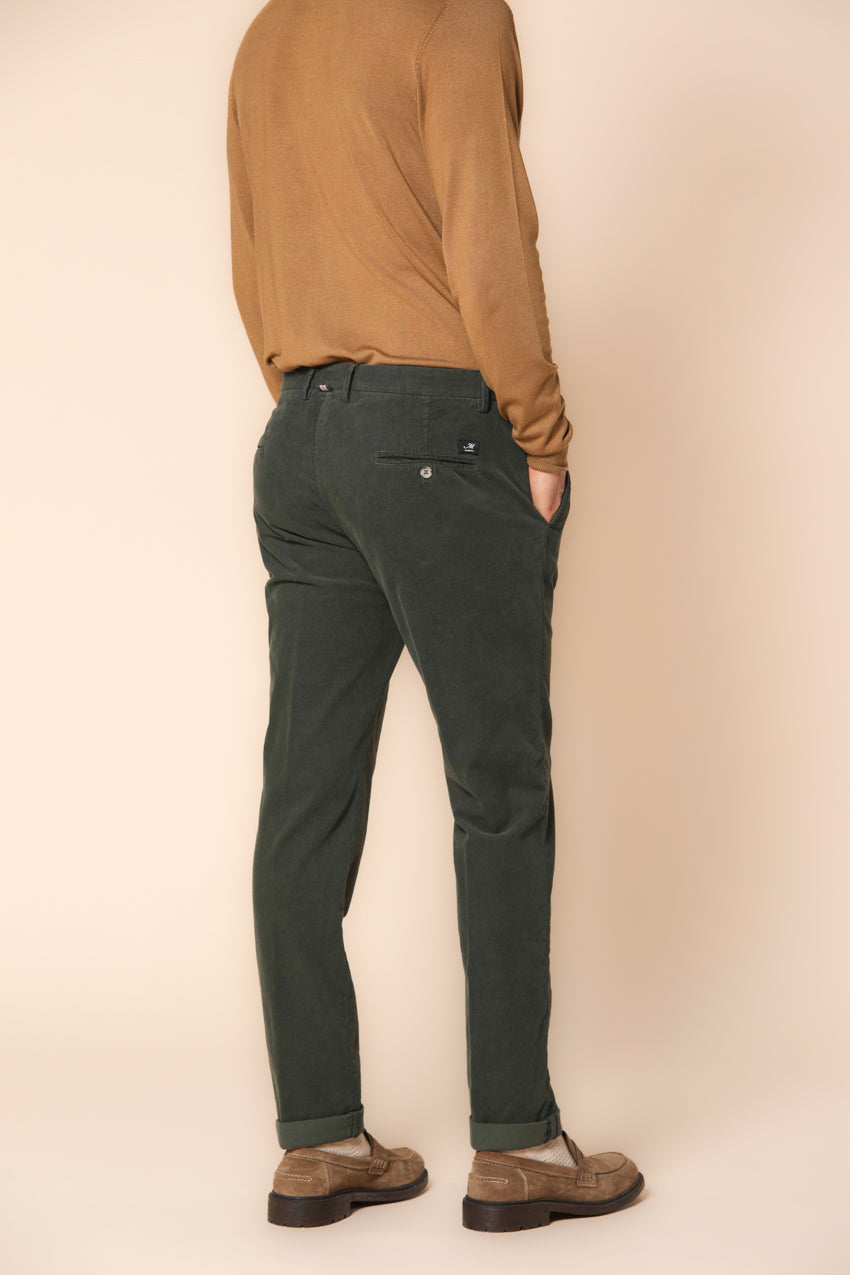 Torino Herren Chino Hose aus Samt 1500 Streifen Slim Fit ①.