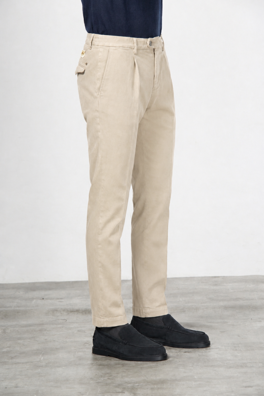 Torino 1 Pinces Flex Chinohose für Herren aus Baumwoll- und Cashmere-Twill mit slim fit
