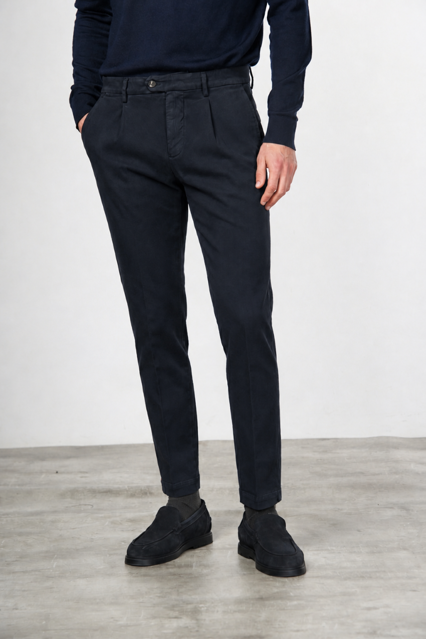 Torino 1 Pinces Flex Chinohose für Herren aus Baumwoll- und Cashmere-Twill mit slim fit