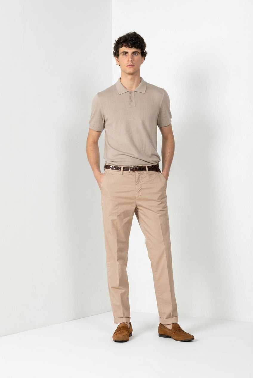 Dettaglio pantalone chino uomo Boston Mason's beige medio in twill SS26