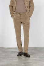 Paris pantalone chino uomo in velluto a costa larga carrot fit