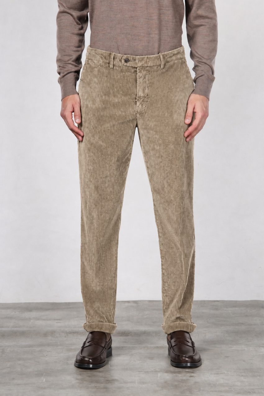 Paris pantalone chino uomo in velluto a costa larga carrot fit