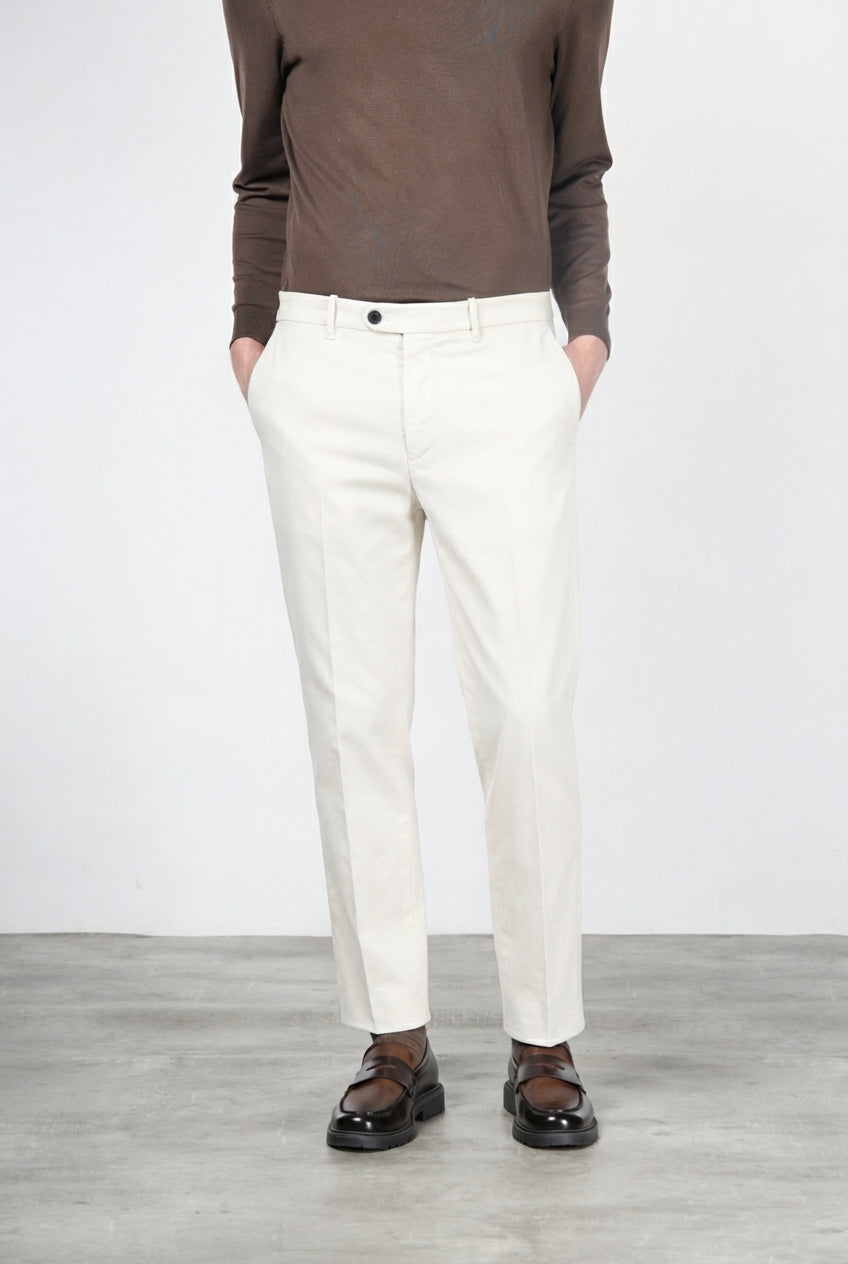 Paris pantalone chino uomo in tricotina stretch carrot fit