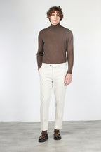 Paris pantalone chino uomo in tricotina stretch carrot fit