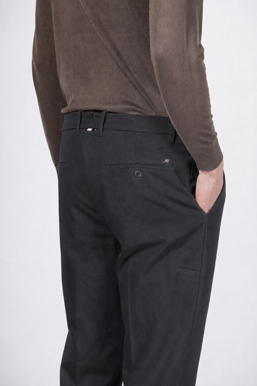 Paris pantalone chino uomo in tricotina stretch carrot fit