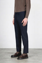 Paris pantalone chino uomo in tricotina stretch carrot fit ①