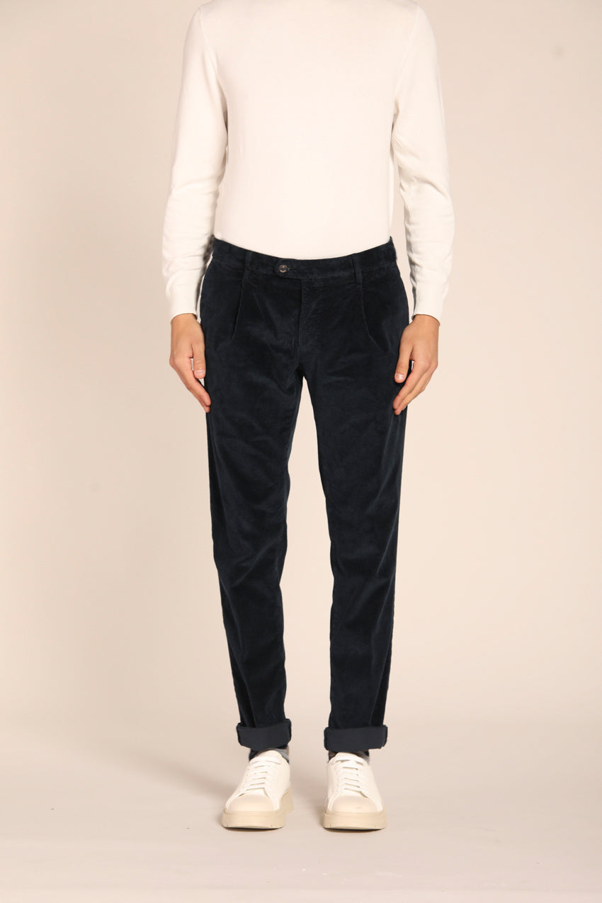 Immagine 1 di Genova Style pantalone chino uomo in velluto 500 righe regular fit