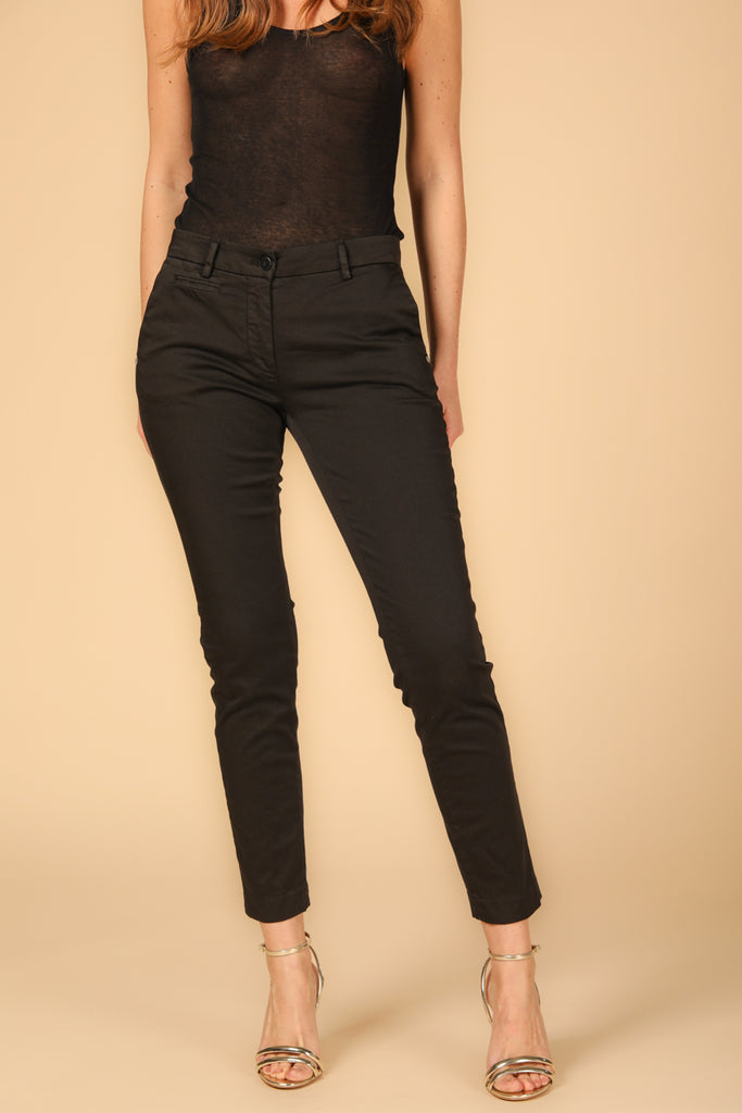 Bild 1 von Damen-Chinohose, Modell New York, in Schwarz mit Slim Fit von Mason's
