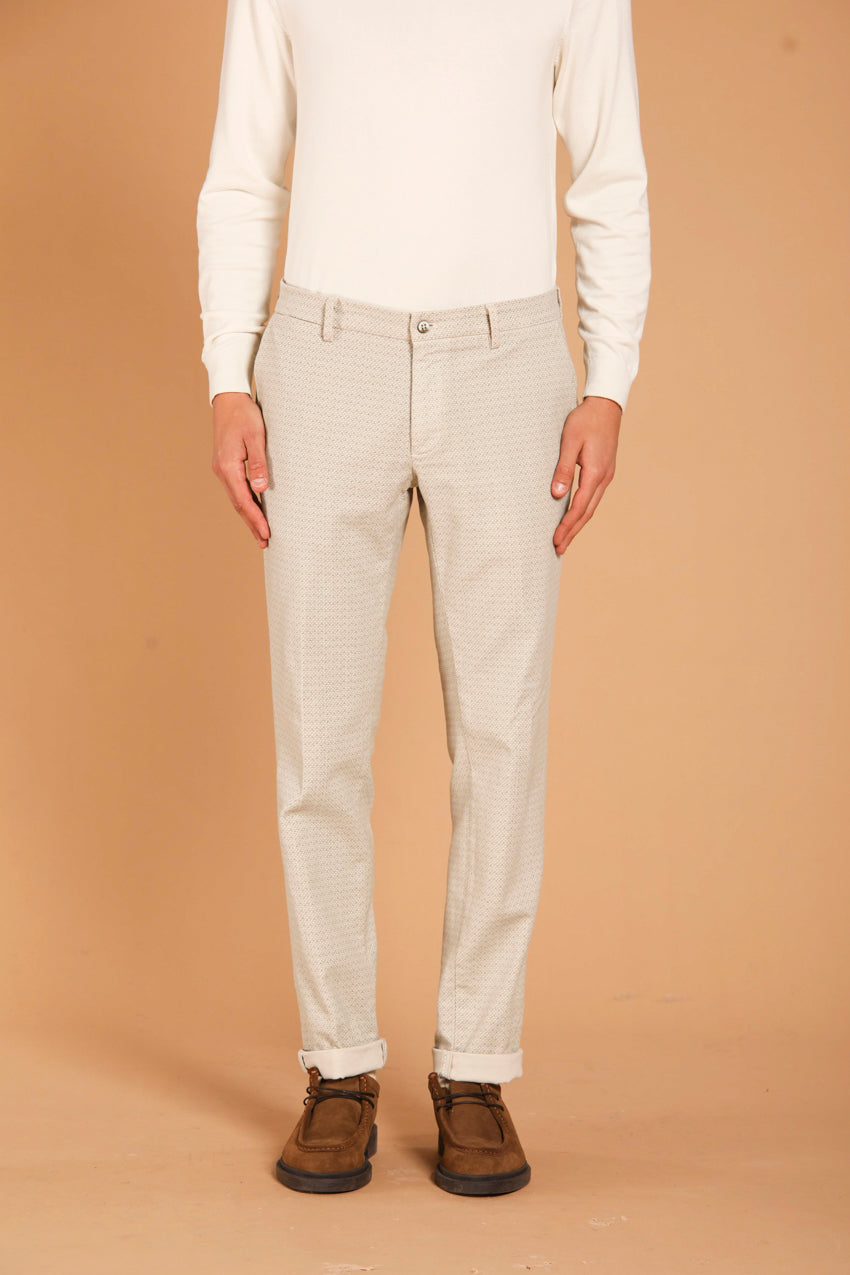 immagine 1 di pantalone chino uomo modello New York, in fustagno di colore ghiaccio, fit regular di Mason's