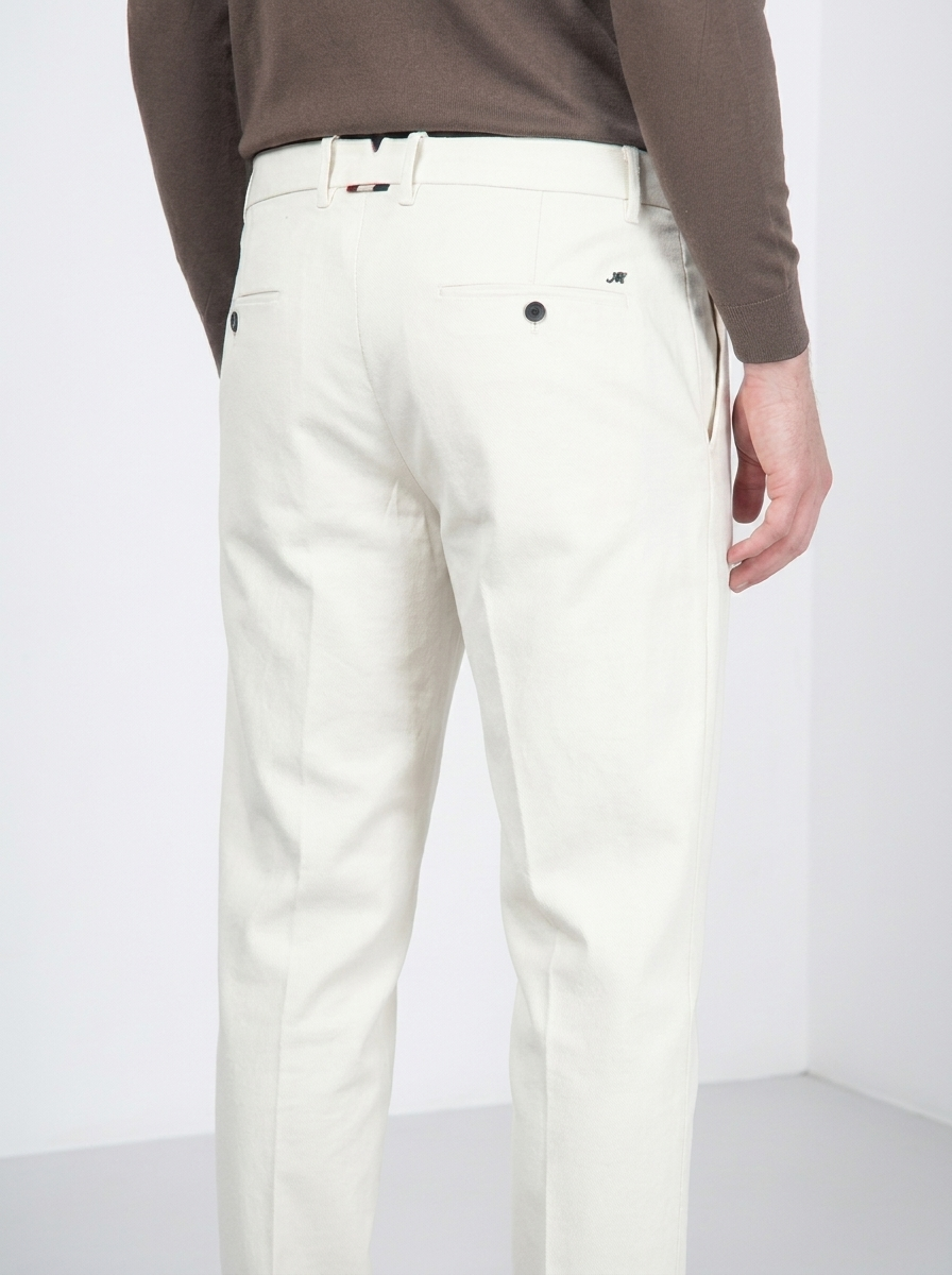 Paris pantalone chino uomo in tricotina stretch carrot fit