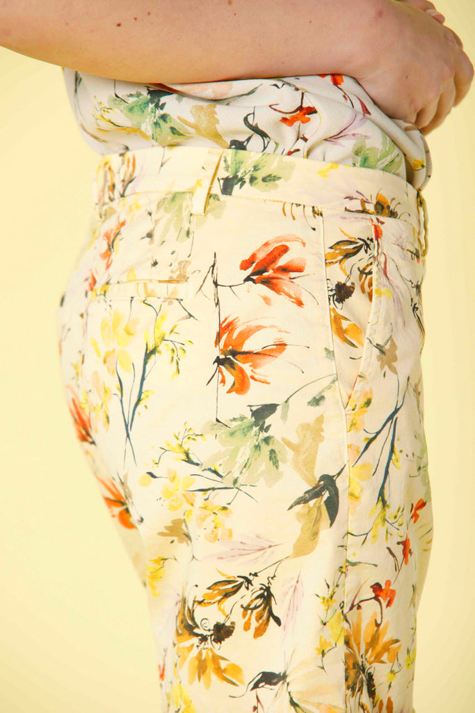 Bild 3 von Mason's Damen Chino Bermuda Shorts aus Baumwolle mit Blumenmuster Muster jaqueline curvie regular lichtgelb von Mason's 